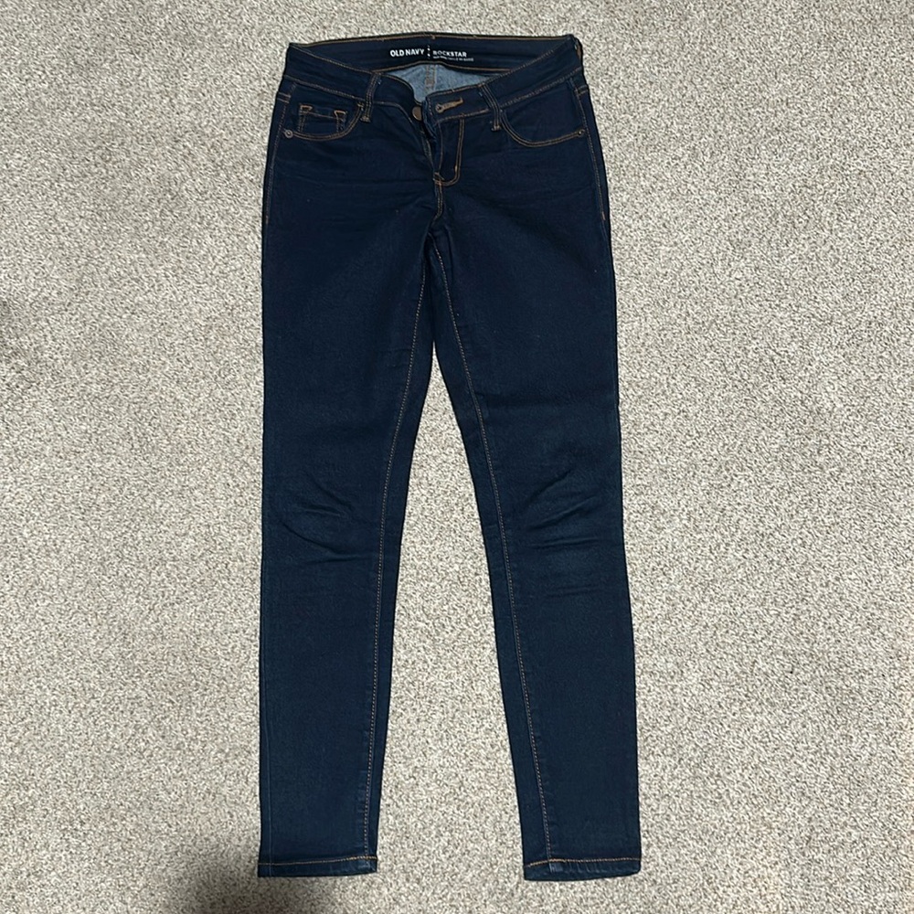 Mid-rise skinny jean